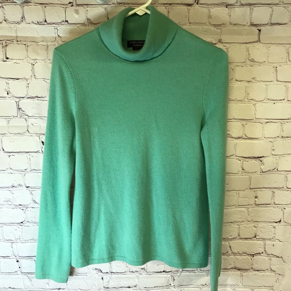 Lord & Taylor Seafoam Green Coastal Chic 100% Cashmere Turtleneck Sweater Size M